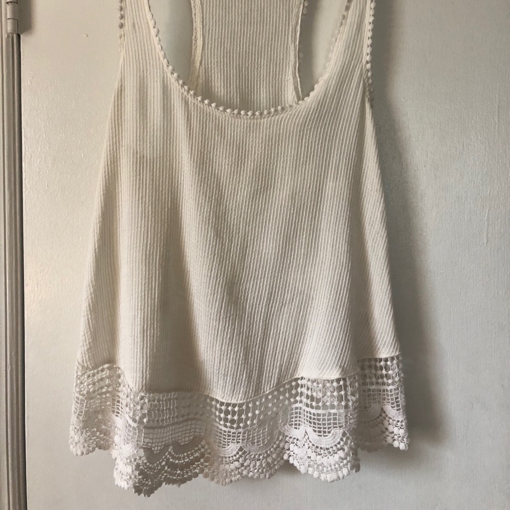 Bouncy white beach tank